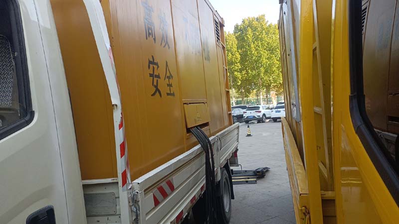 龙子湖如何判断柴油发电机组和UPS电源的切换时间是否符合要求？